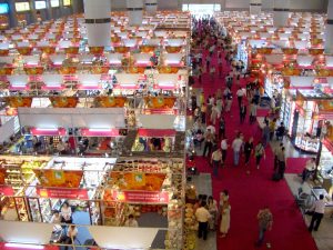 Chợ hàng Quảng Châu rộng và chuyên nghiệp